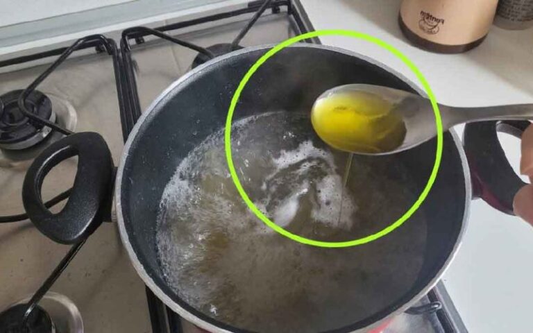 Una cucharada de aceite de oliva en el agua de la pasta: el truco de las abuelas